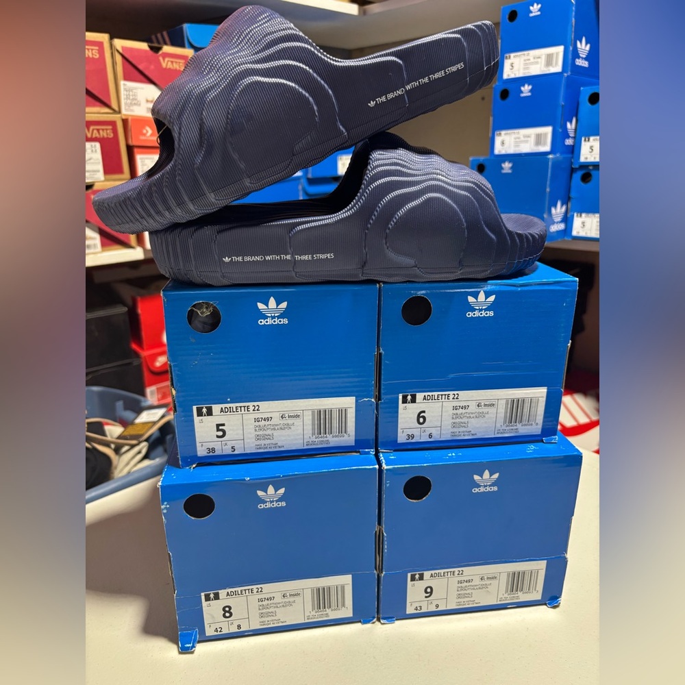 Adidas Adillette ‘22